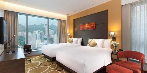 香港住宾馆5个人一个星期多少钱？香港假日酒店