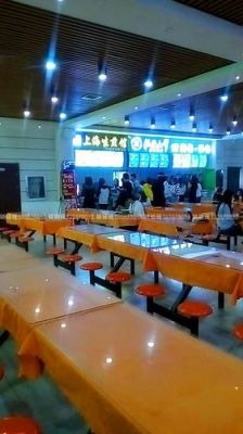 新乡学院有几个食堂？东明商润酒店订餐