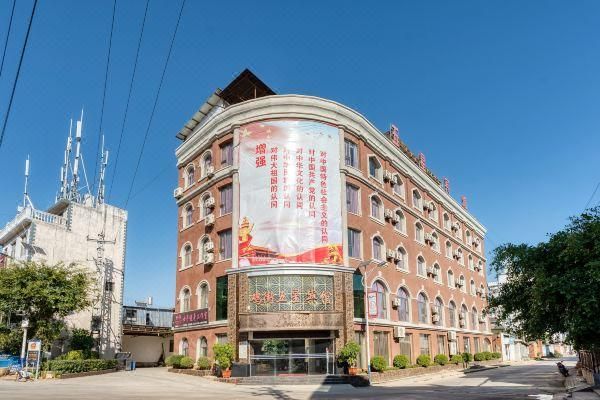 全国唯一民营火车站？个旧鸡街酒店