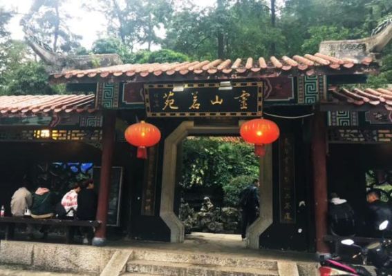 去黔灵山公园住哪儿方便？甲秀楼附近有什么酒店